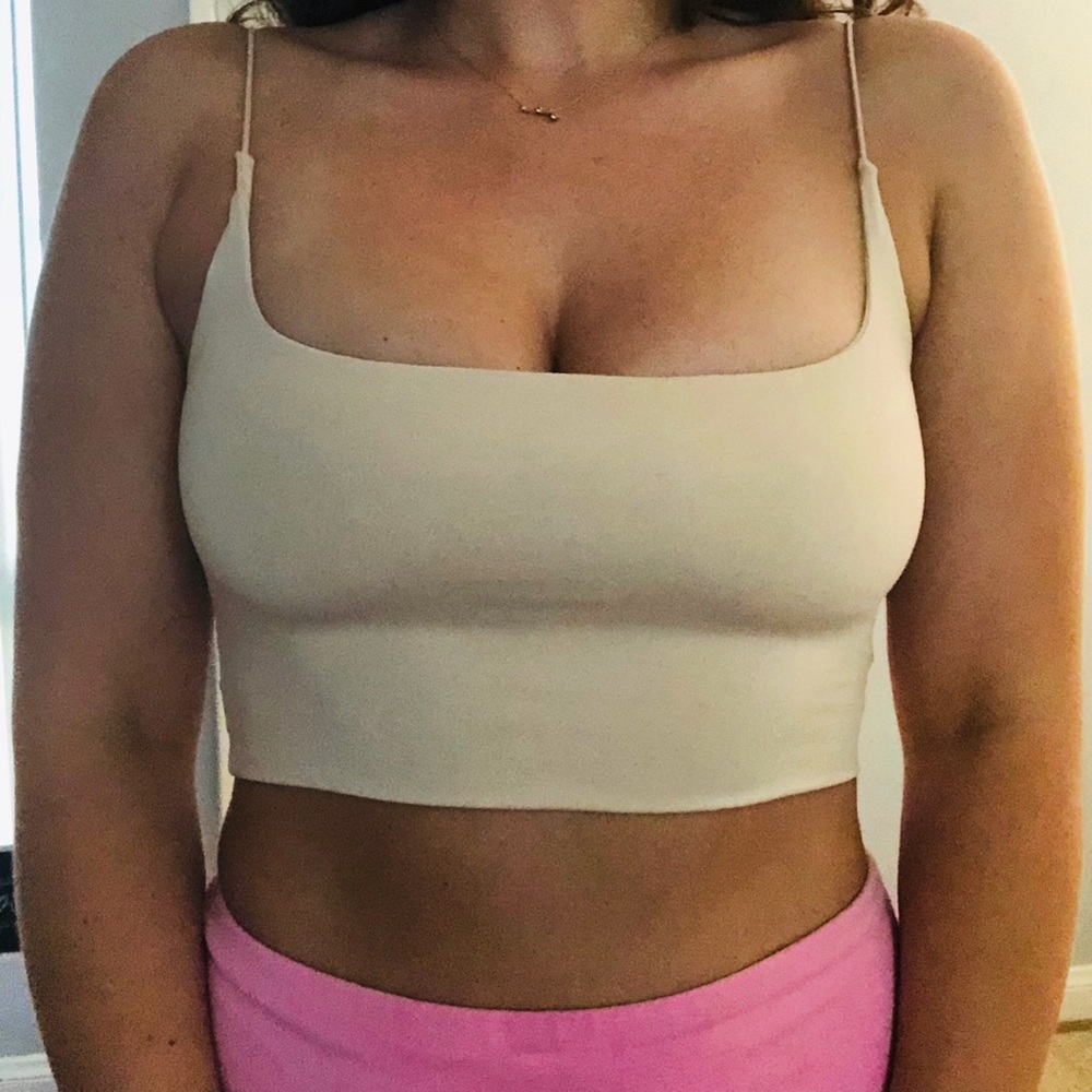 Seamless / tagless top